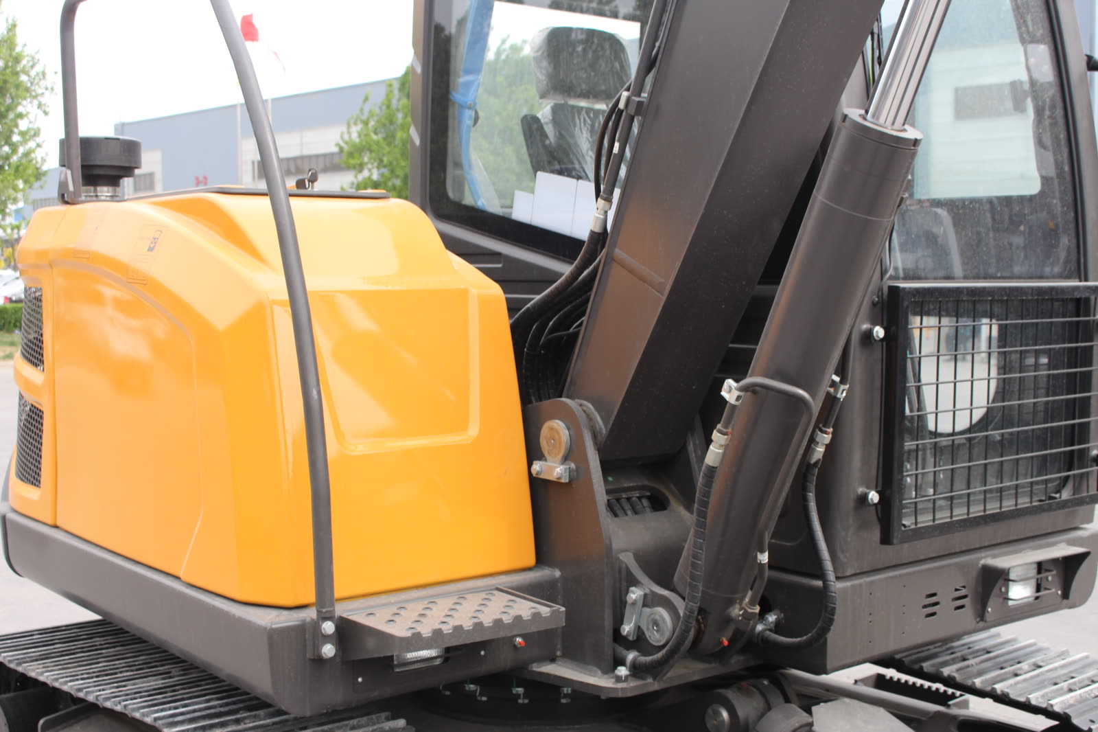 FW65 Ultra hydraulic detail